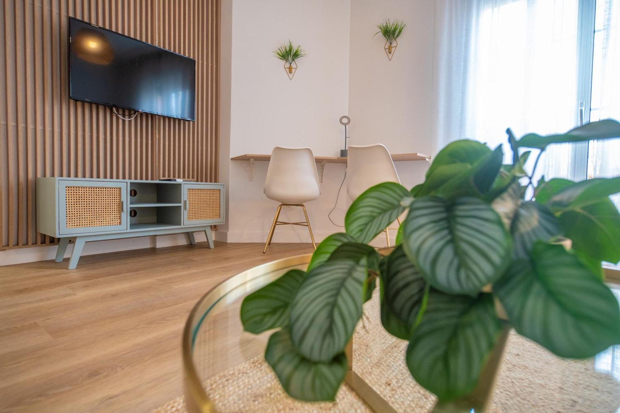 Prensa & Nice Courtyard By Ele Apartments Malaga Ngoại thất bức ảnh